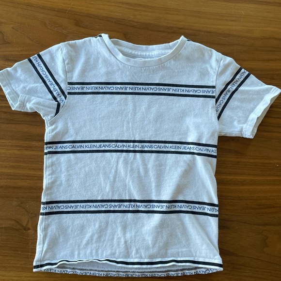 T-shirt Calvin Klein (size 4) - Picture 2 of 5